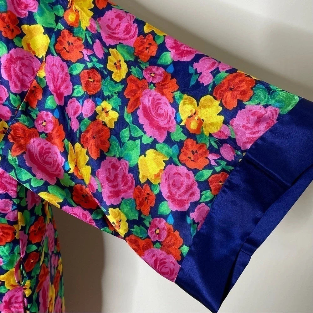 Vintage Gold Label VS floral robe and nightgown set medium - Picture 9 of 11
